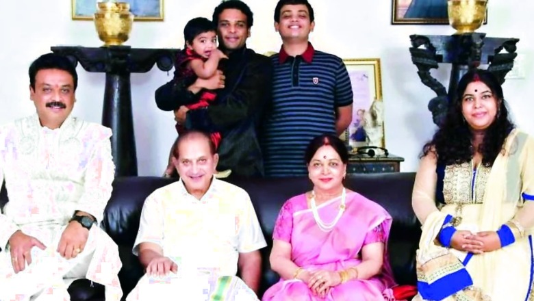 Ramya Raghupathi, Ex-Wife of Actor V.K. Naresh, Embazzles Rs 40 Lakh; Case Filed