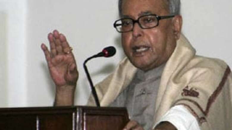 Pak must extradite 26/11 suspects, Pranab insists