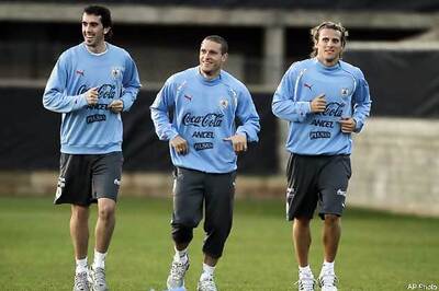 Uruguay's Diego Godin in doubt for QF