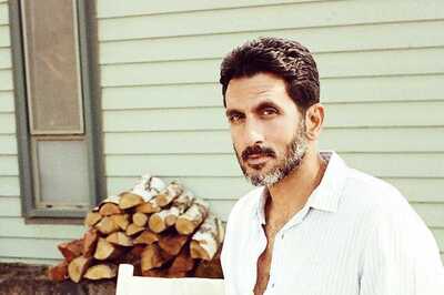 Fauda Actor Tsahi Halevi Sings Tere Jaisa Yaar Kahan In Delhi On 74th Independence Day of Israel; Watch