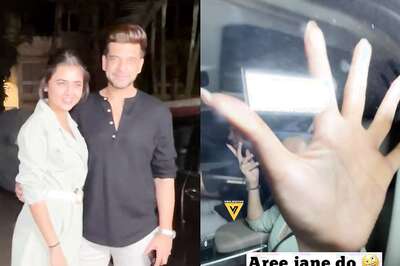 Tejasswi Prakash STOPS Paparazzi From Taking Her, Karan Kundrra's Photos After They Block Their Car; Watch