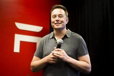 Elon Musk Deletes Facebook Pages of Tesla, SpaceX On a Twitter Challenge