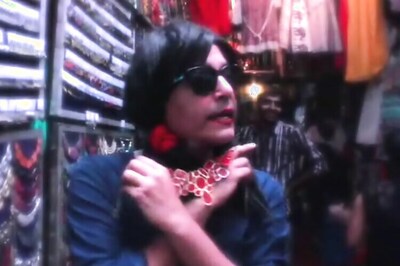 Watch: Chutki aka Guarav Gera's tricks can help you haggle like a pro in Janpath