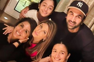 Neetu Kapoor Shares Family Pic, Calls Ranbir Kapoor, Alia Bhatt, Riddhima Sahni Her ‘World’