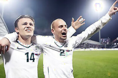 Slovenes celebrate after qualifying for World Cup finals