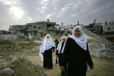 Israel bombs weapons workshop in Gaza