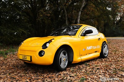 Dutch Students Develop Fully-Functional Electric Car Entirely Out of Waste