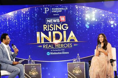 Mrunal Thakur Breaks Silence On Viral Crying Pic, Talks About Considering Quitting Acting At Rising India