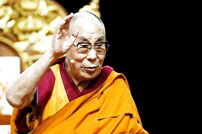 Dalai Lama Admitted to Delhi Hospital With Chest Infection