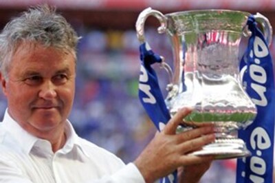Chelsea win FA Cup as Hiddink bids farewell