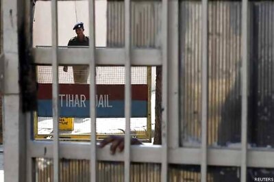 Delhi govt stonewalling probe in December 16 gangrape case: BJP