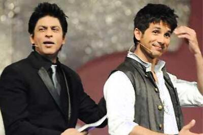 SRK to host IIFA awards with Shahid Kapoor this year