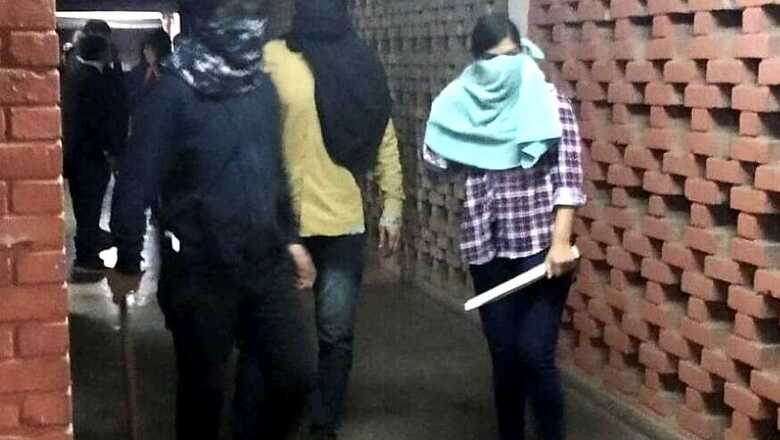 37 JNU Students from WhatsApp Group Created During Campus Violence Identified by Cops: Sources