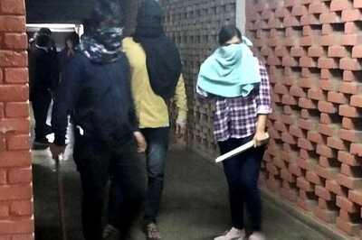 37 JNU Students from WhatsApp Group Created During Campus Violence Identified by Cops: Sources
