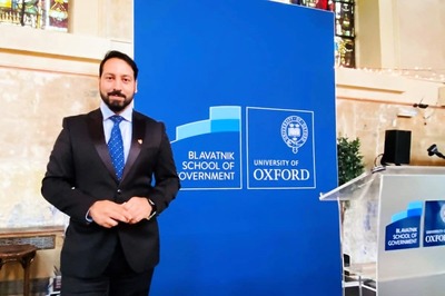 Kashmiri Society Held Back from Attaining Full Potential Due to Political Stifling, Says Kashmir Scholar at Oxford