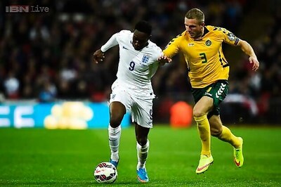 Depleted England lose Danny Welbeck for Italy game