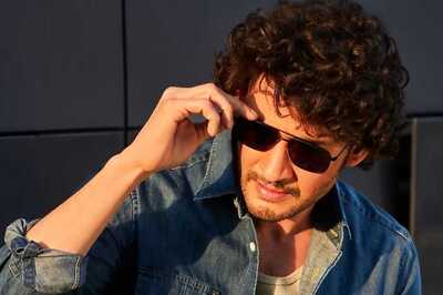 Mahesh Babu's Guntur Kaaram Surprises Fans With Song Announcement Amid Obstacles