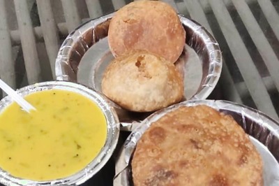 Must-try Dishes At India’s 8 Most Iconic Railway Stations