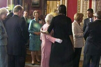 Michelle Obama charms Queen away from protocol