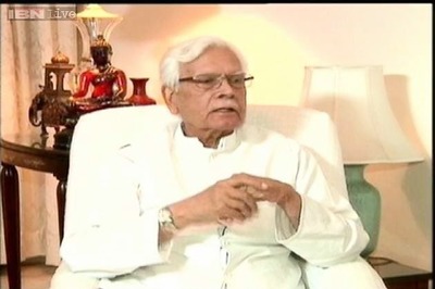 Natwar Singh hails Narendra Modi government