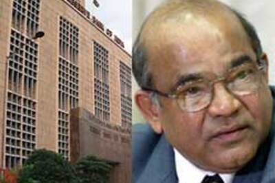 'Imbalance in financial sectors a risk'