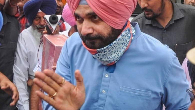 To AAP's 'Rakhi Sawant of Punjab Politics' Jibe, Sidhu's 'Apes & Monkeys' Retort