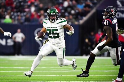 Titans Claim Linebacker Zach Cunningham Off Waivers