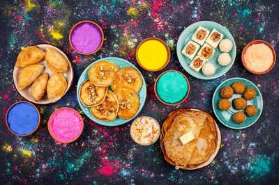 Holi 2023: 7 Healthy Snacks to Enjoy a Guilt-free Festival of Colours