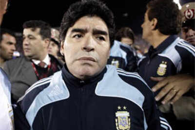 Maradona's reputation in tatters as Argentina struggle