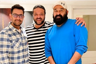Aamir Khan Poses with Mohanlal for A New Picture- Is A New Film On Cards?