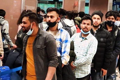 Govt Considering Absorption of Ukraine-Returned Students in Indian Colleges