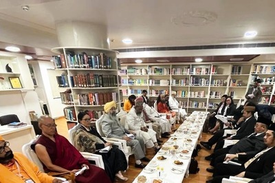 Need to Work Together to Develop Common Narratives on De-radicalisation: Ulemas of India, Indonesia