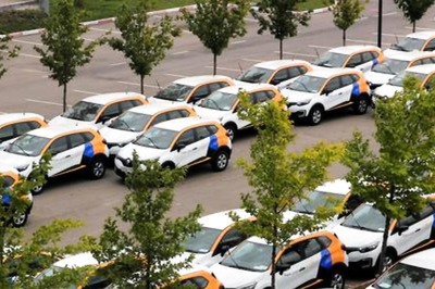 M&M, Tata Motors, Other Top Stocks To Buy As Auto Shares Race in Top Gear