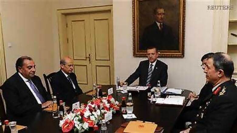 Turkey turns to NATO over Syrian attack
