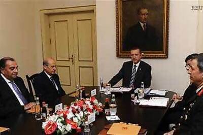 Turkey turns to NATO over Syrian attack