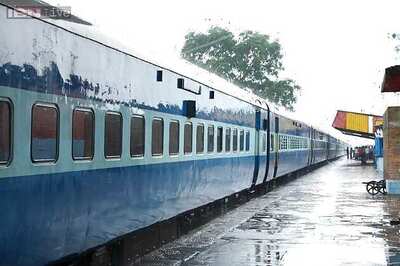 Railway Budget 2015: 'SMS alert' service for arrival and departure time of trains