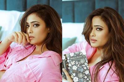 Sexy! Shweta Tiwari Unbuttons Her Shirt, Looks Hottest In Pink; New Photos Go Viral