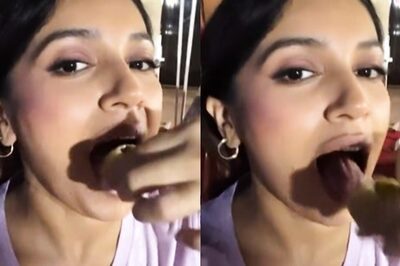 Bhumi Pednekar Proves She is the Ultimate Foodie, Enjoys Street Food In Delhi