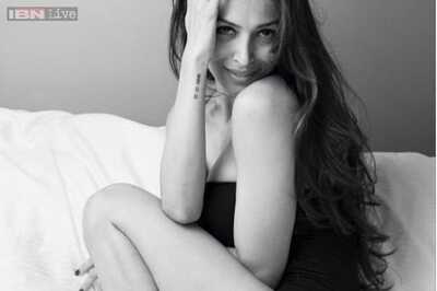 Snapshot: Malaika Arora Khan slips into a black swimsuit, shares the sensual shot on Instagram