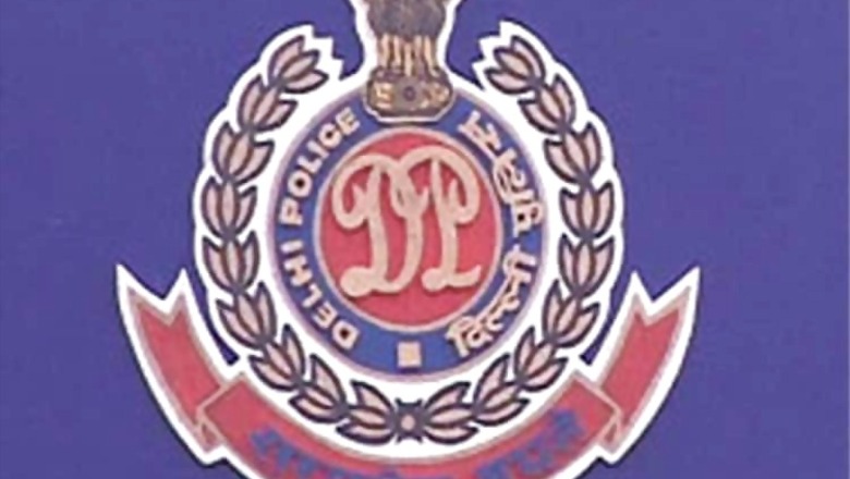 Delhi Police officer shoots himself dead, wife jumps from flat