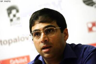 Viswanathan Anand held by Sokolov, slips to second spot