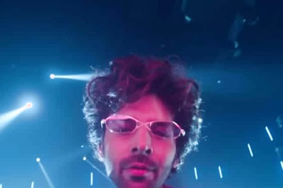 Kartik Aaryan Shakes Legs With Neha Dhupia and Angad Bedi To Diljit Dosanjh's 'Sauda Khara Khara'