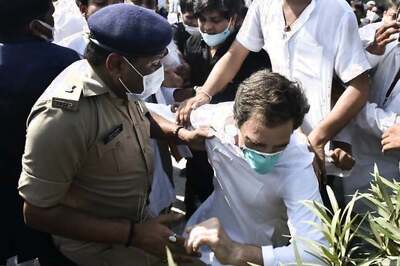 'Police Pushed Me, Lathicharged Me': Rahul Gandhi After Congress Convoy to Hathras Stopped