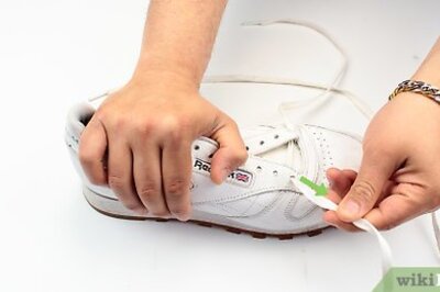 How to Clean Your Shoelaces