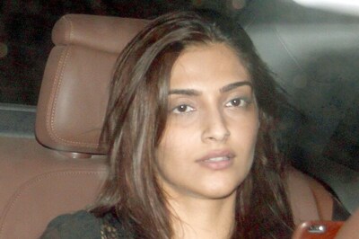 Snapshot: Arjun Kapoor celebrates 30th birthday with cousins Sonam and Rhea