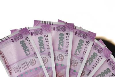 Karnataka Govt Hikes Basic Salary Of Employees By 17%, KSGEA Withdraws Protest