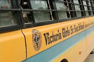 12 children injured as school bus overturns in Delhi