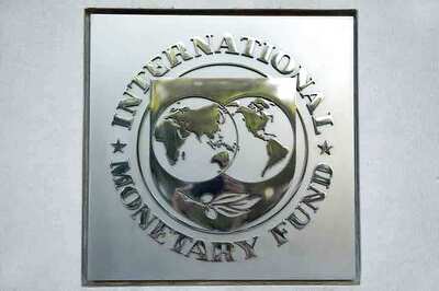 IMF to Send SOS Team to Cash-strapped Pakistan to Curtail Budget Deficit
