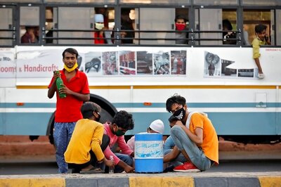 In a Week, Gujarat Sends Home Over 70,000 Stranded Migrant Workers on 65 Shramik Special Trains