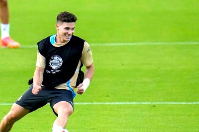 Julian Alvarez To Leave Manchester City as Argentine Forward Seeks More Gametime, Says Report